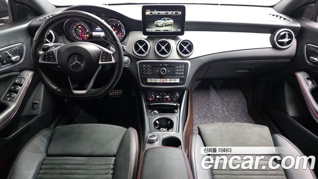 Mercedes-Benz CLA-Class CLA250 4MATIC AMG Line