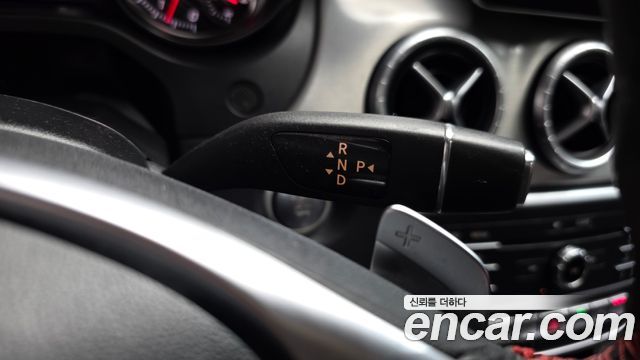 Mercedes-Benz CLA-Class CLA250 4MATIC AMG Line