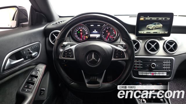 Mercedes-Benz CLA-Class CLA250 4MATIC AMG Line