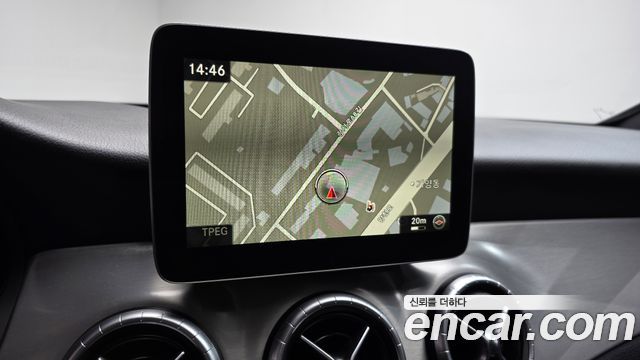 Mercedes-Benz CLA-Class CLA250 4MATIC AMG Line