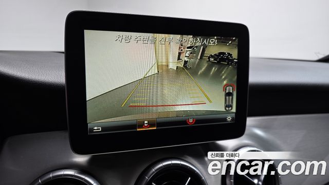 Mercedes-Benz CLA-Class CLA250 4MATIC AMG Line