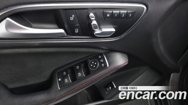 Mercedes-Benz CLA-Class CLA250 4MATIC AMG Line