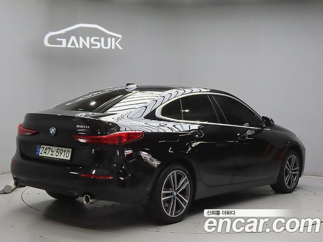 BMW 2-Series 220i Advantage