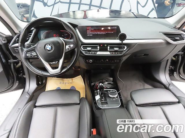 BMW 2-Series 220i Advantage