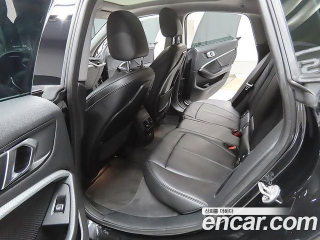 BMW 2-Series 220i Advantage