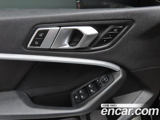 BMW 2-Series 220i Advantage