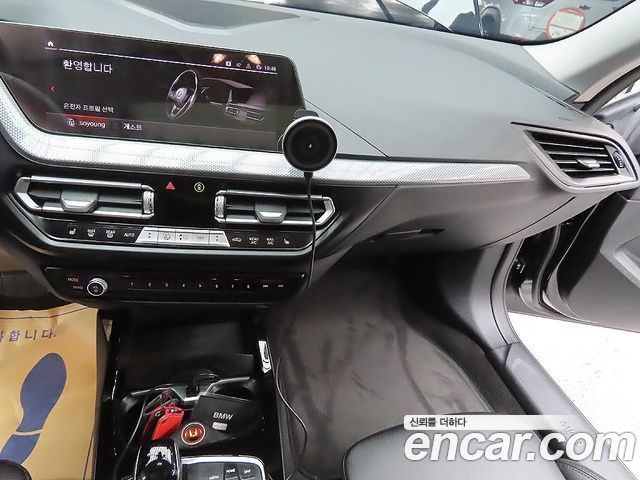 BMW 2-Series 220i Advantage