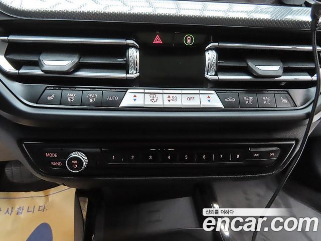 BMW 2-Series 220i Advantage
