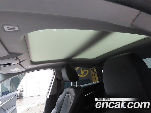 BMW 2-Series 220i Advantage