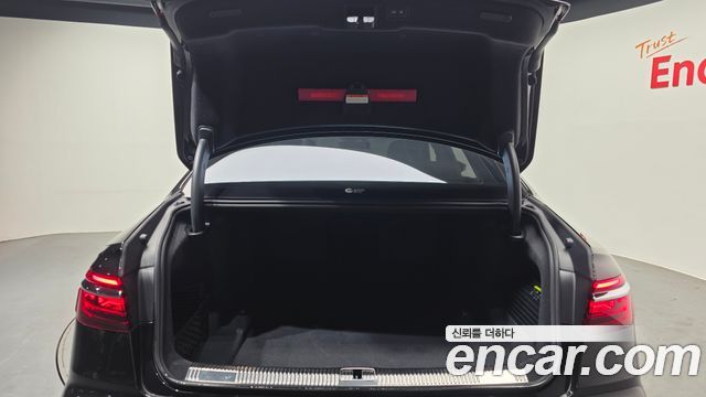 Audi A8 55 TFSI Quattro Premium LWB