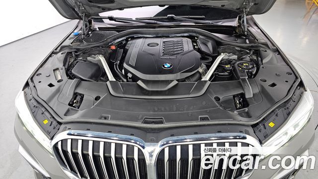 BMW 7-Series 740Li xDrive M Sport Package