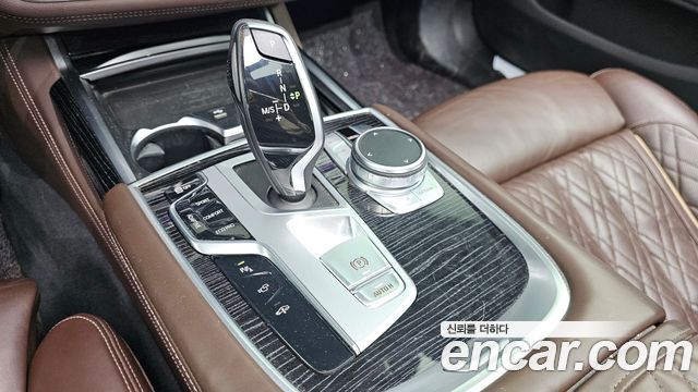 BMW 7-Series 740Li xDrive M Sport Package