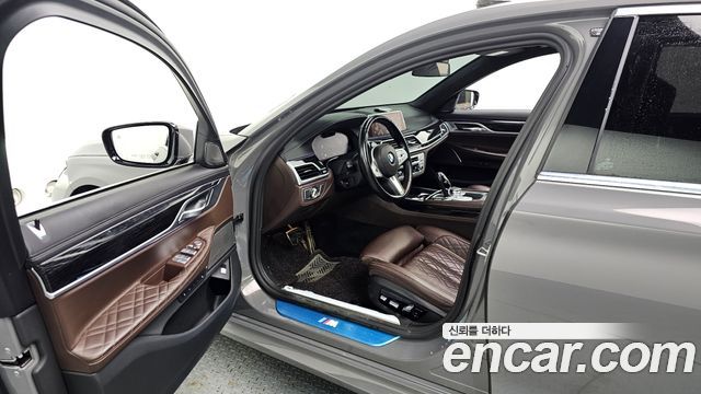 BMW 7-Series 740Li xDrive M Sport Package