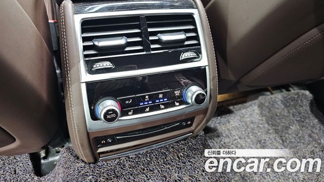 BMW 7-Series 740Li xDrive M Sport Package