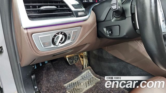 BMW 7-Series 740Li xDrive M Sport Package