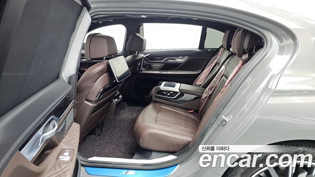 BMW 7-Series 740Li xDrive M Sport Package