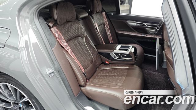 BMW 7-Series 740Li xDrive M Sport Package