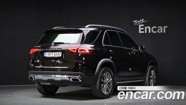 Mercedes-Benz GLE-Class GLE300d 4MATIC