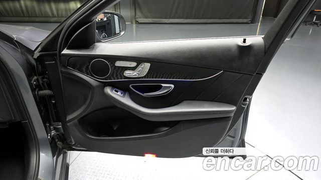 Mercedes-Benz C-Class C220 d 4MATIC AMG Line