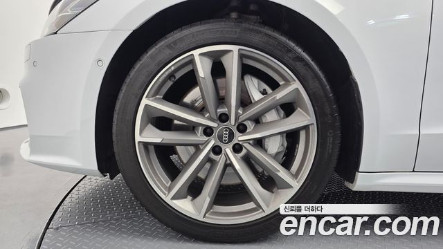 Audi A7 (4K) 55 TFSI Quattro Premium