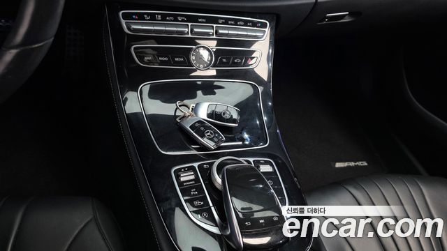 Mercedes-Benz CLS-Class CLS300d AMG Line