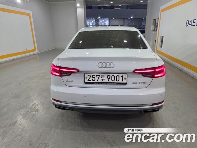 Audi A4 40 TFSI Premium