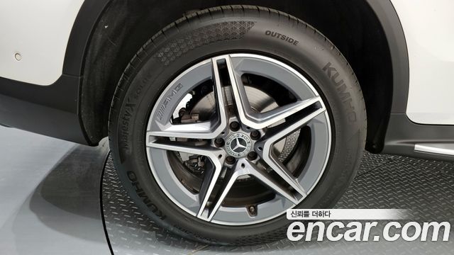 Mercedes-Benz GLC-Class GLC300e 4MATIC