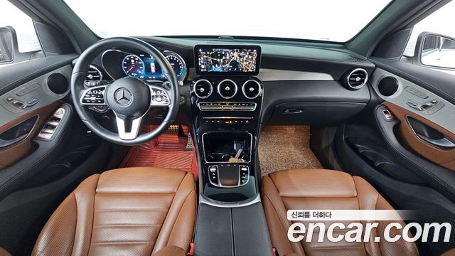 Mercedes-Benz GLC-Class GLC300e 4MATIC