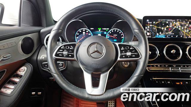Mercedes-Benz GLC-Class GLC300e 4MATIC
