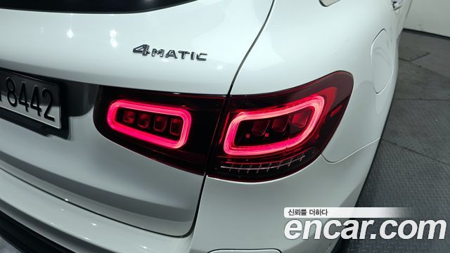 Mercedes-Benz GLC-Class GLC300e 4MATIC