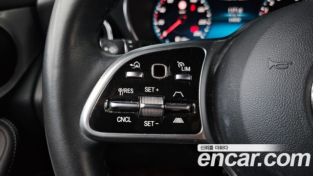 Mercedes-Benz GLC-Class GLC300e 4MATIC