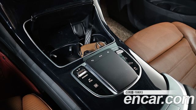 Mercedes-Benz GLC-Class GLC300e 4MATIC