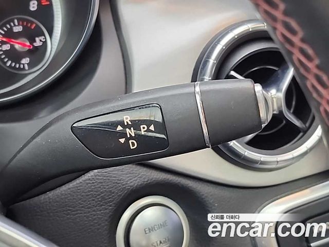 Mercedes-Benz CLA-Class CLA250 4MATIC AMG Line