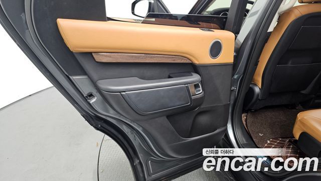 Land Rover Discovery 3.0 TD6 HSE Luxury