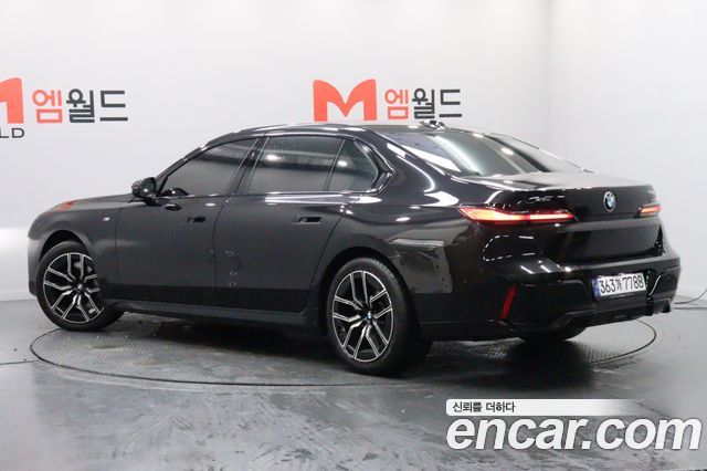 BMW 7-Series 740i xDrive M Sport