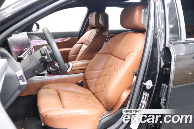 BMW 7-Series 740i xDrive M Sport