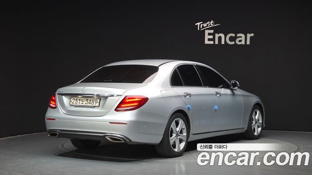 Mercedes-Benz E-Class E200 Avantgarde
