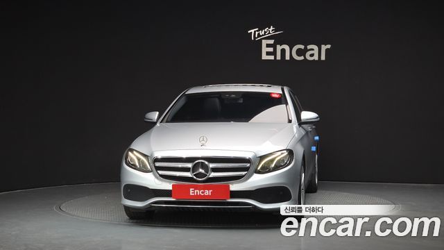 Mercedes-Benz E-Class E200 Avantgarde