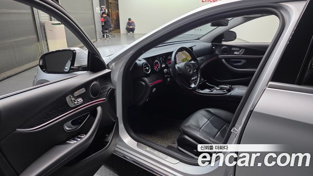 Mercedes-Benz E-Class E200 Avantgarde