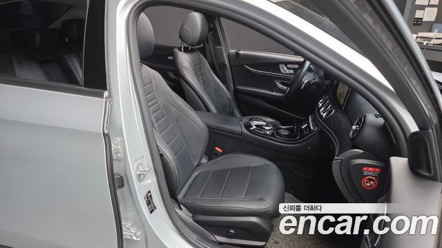 Mercedes-Benz E-Class E200 Avantgarde