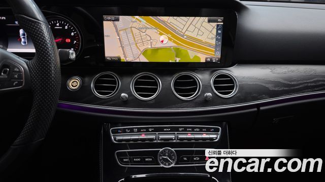Mercedes-Benz E-Class E200 Avantgarde