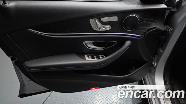 Mercedes-Benz E-Class E200 Avantgarde