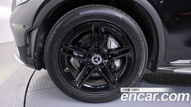 Mercedes-Benz GLC-Class GCL300 4MATIC Coupe