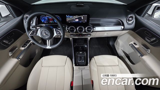 Mercedes-Benz EQB EQB300 4MATIC Progressive