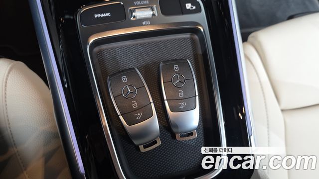 Mercedes-Benz EQB EQB300 4MATIC Progressive