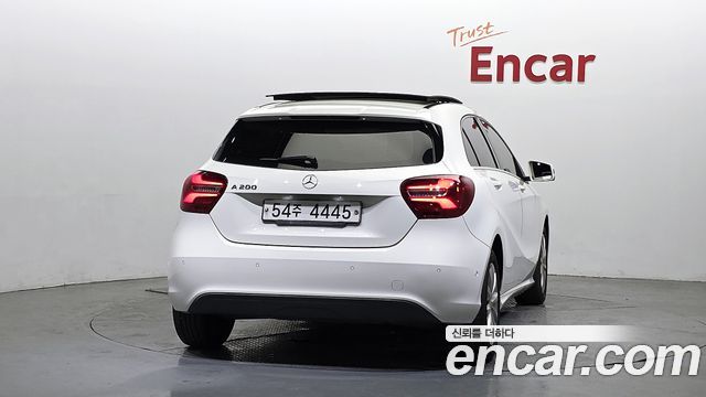 Mercedes-Benz A-Class A200
