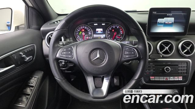 Mercedes-Benz A-Class A200