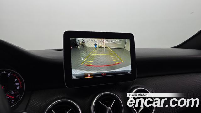 Mercedes-Benz A-Class A200