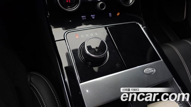 Land Rover Range Rover Velar 3.0 D300 R-Dynamic SE