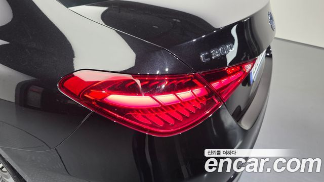 Mercedes-Benz C-Class C300 4MATIC Avantgarde